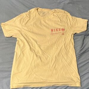 Nike Men’s Tee with Red Palm Logo